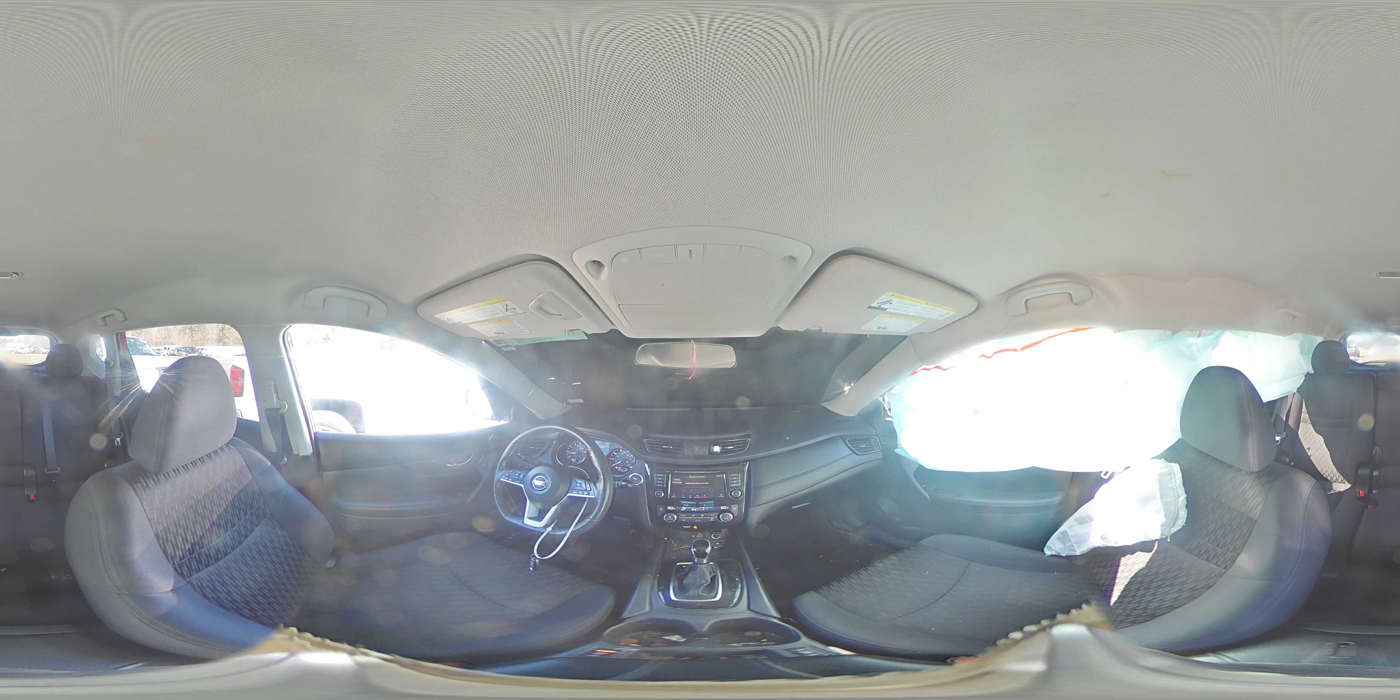 2018 Nissan Rogue - Image 15
