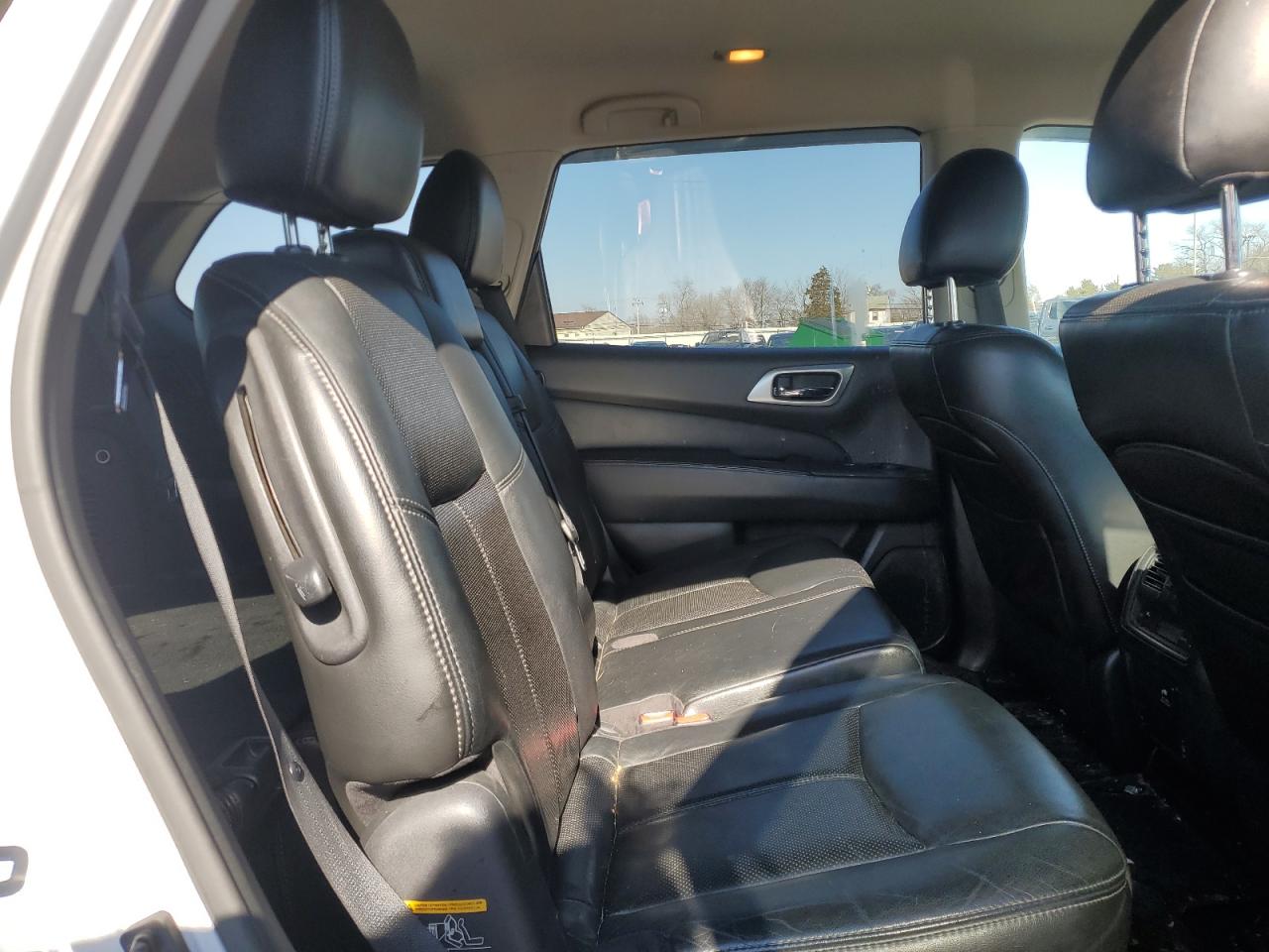 2013 Nissan Pathfinder - Image 11