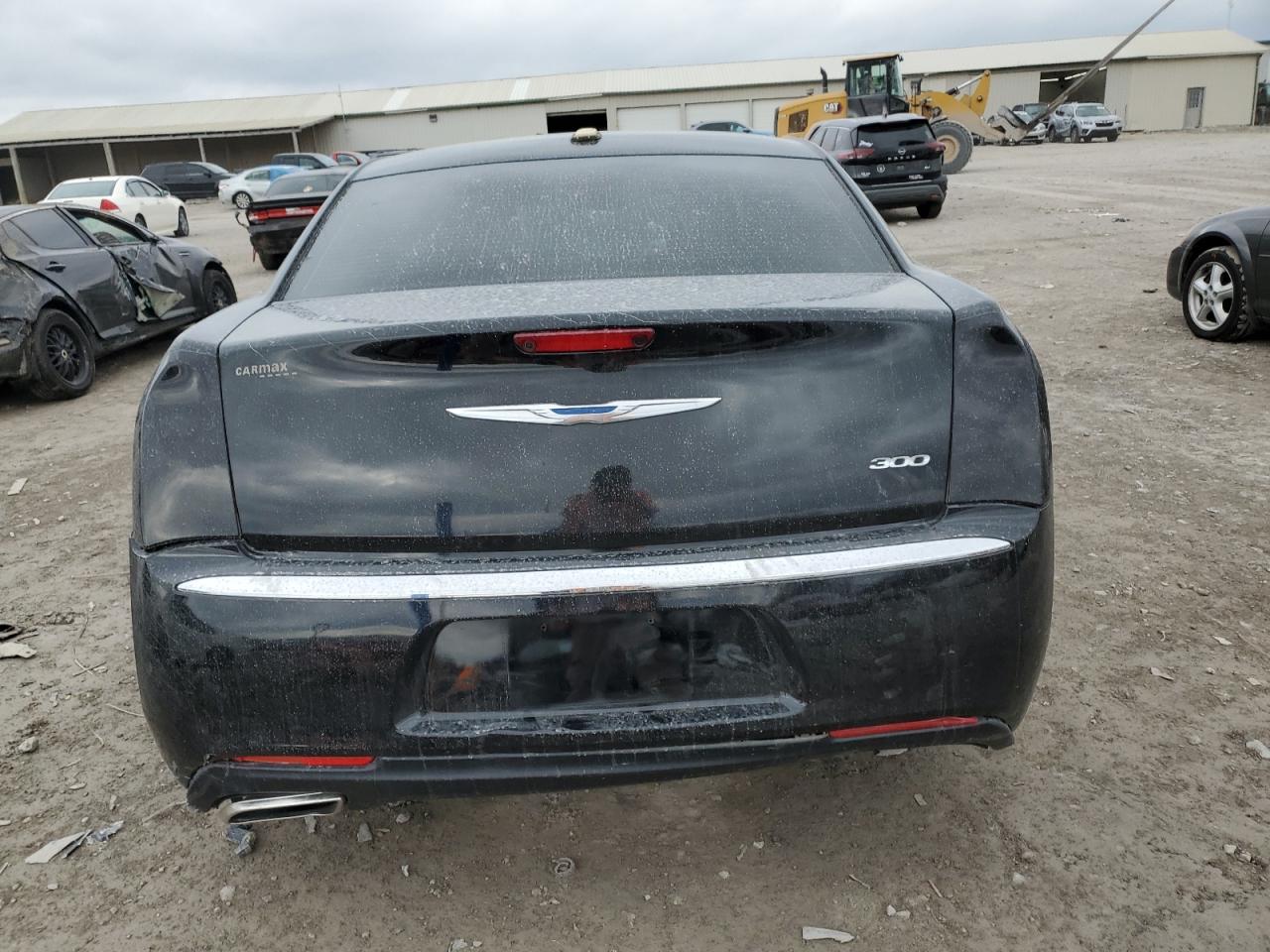2017 Chrysler 300 - Image 6
