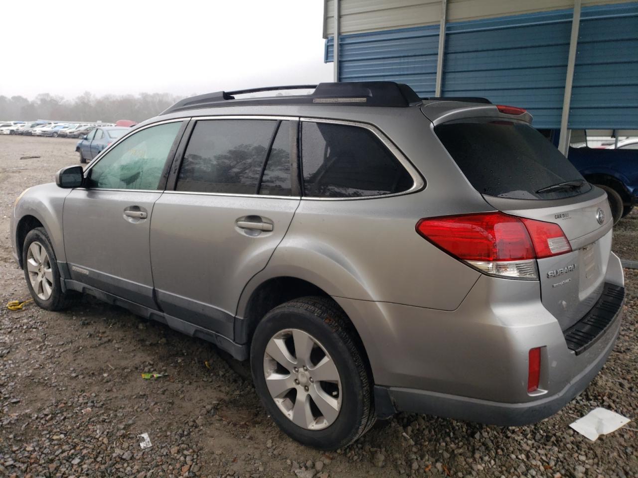 2011 Subaru Outback - Image 2