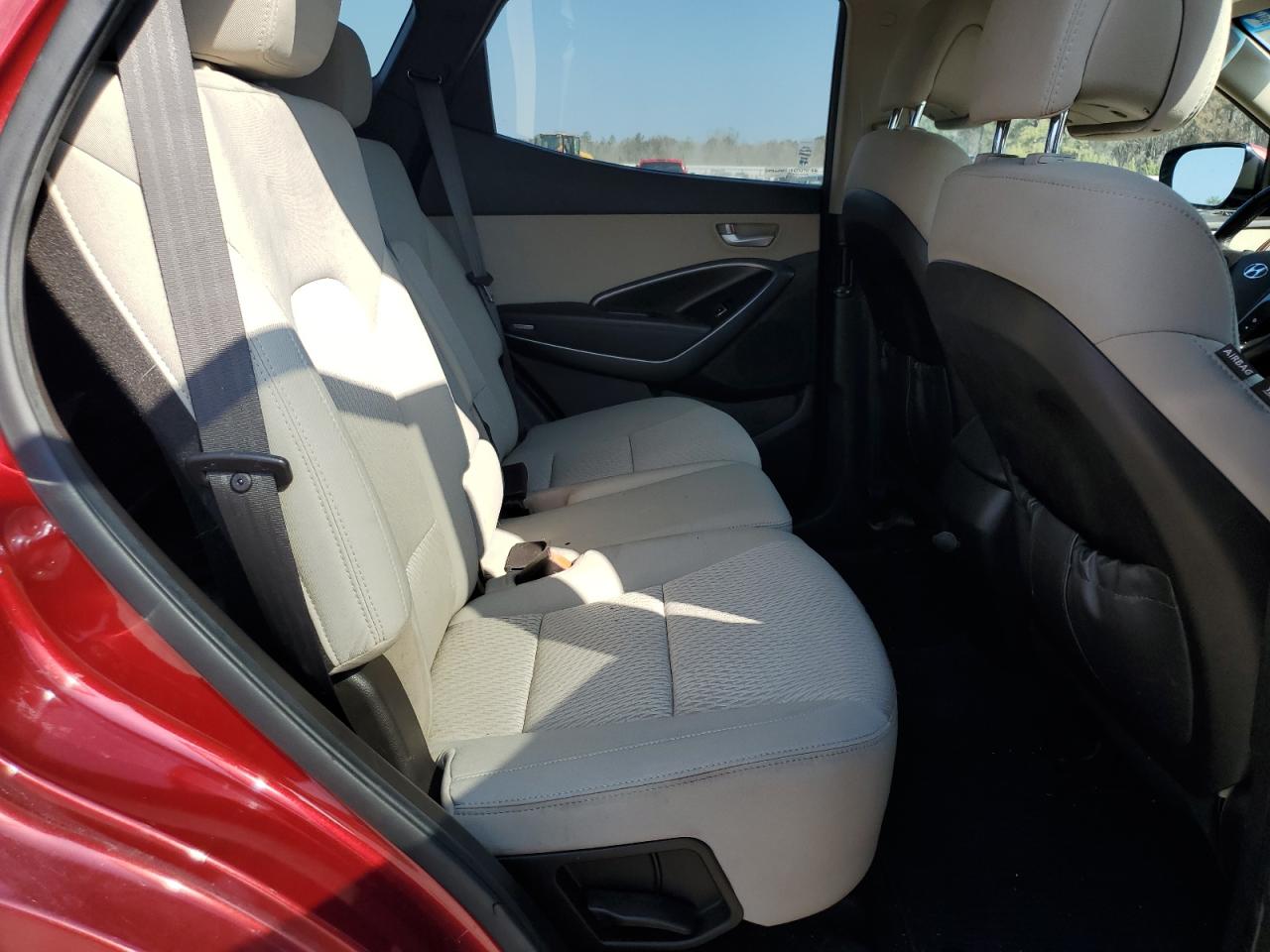 2014 Hyundai Santa Fe - Image 11