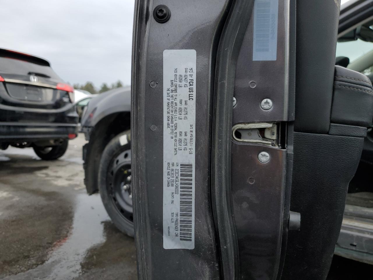 2018 Chrysler 300 - Image 13