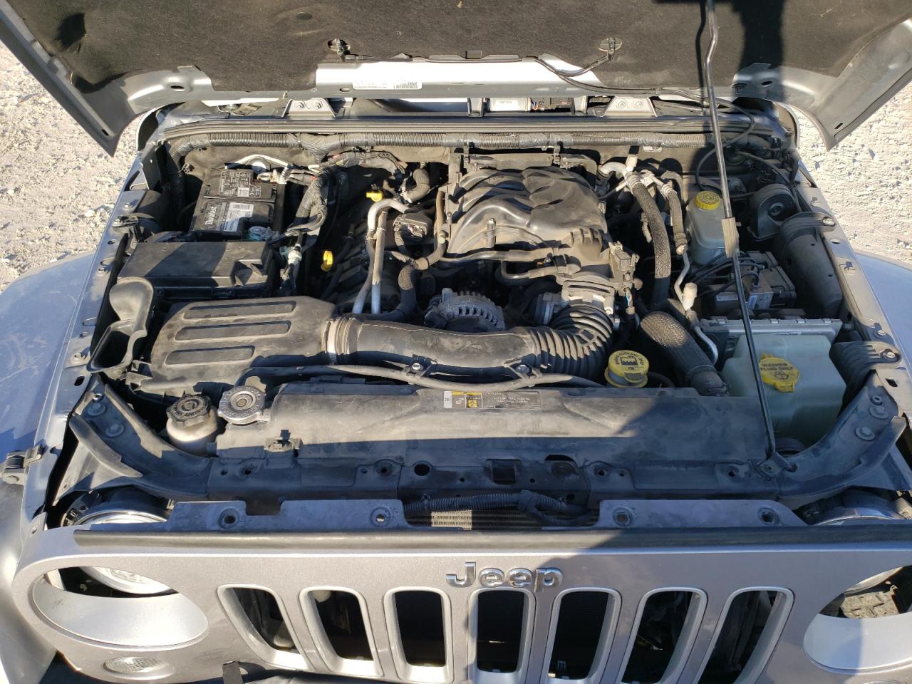 2017 Jeep Wrangler - Image 11
