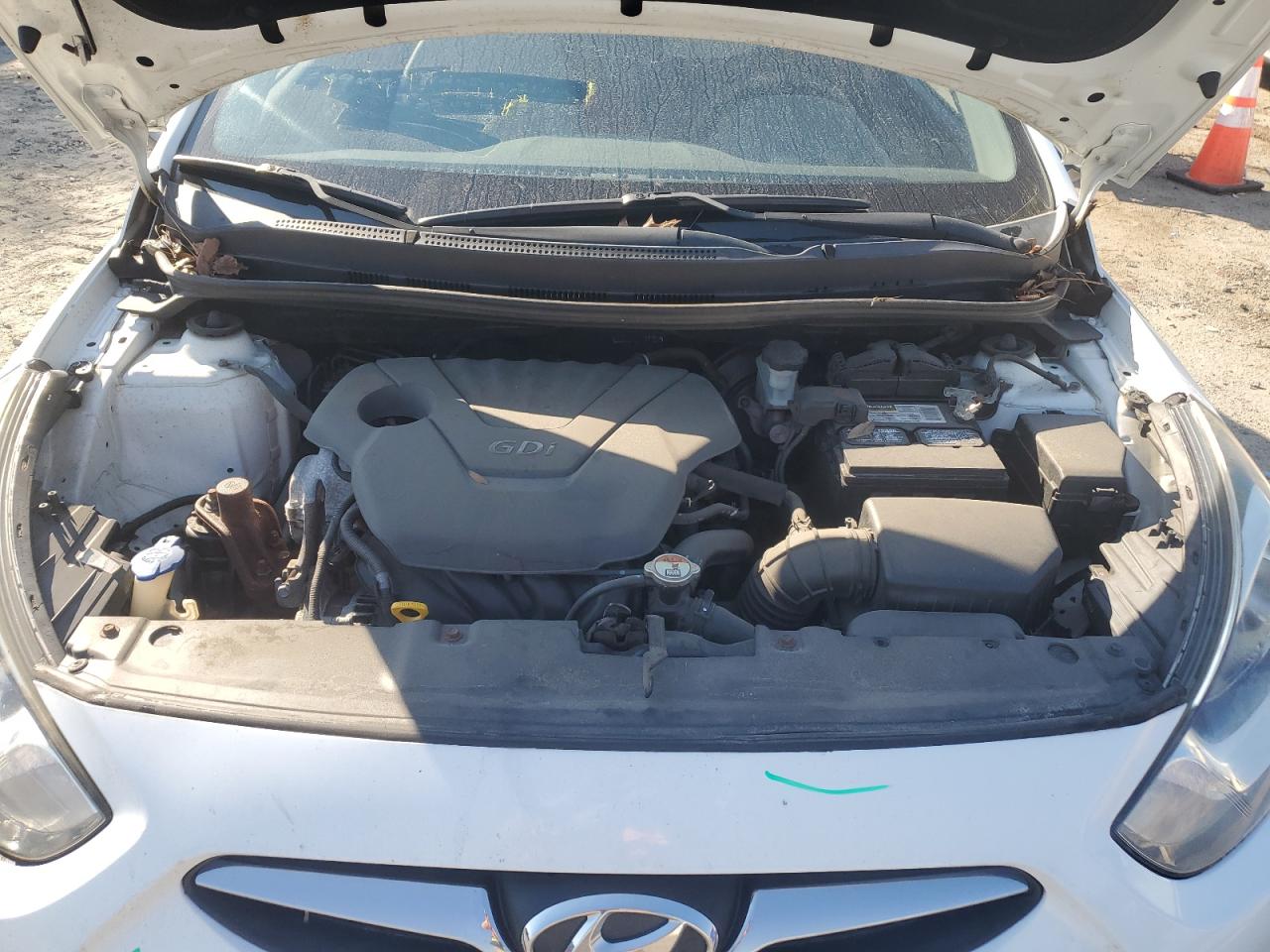 2013 Hyundai Accent - Image 11