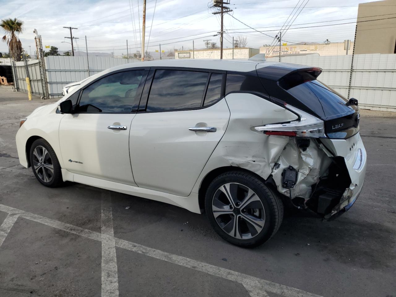 2018 Nissan Leaf - Image 2