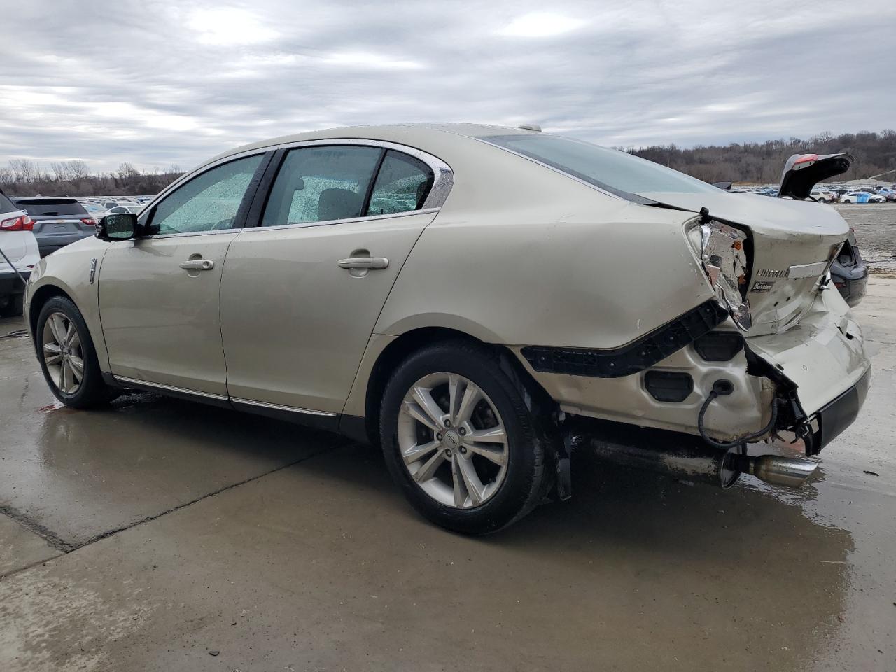 2010 Lincoln MKS - Image 2