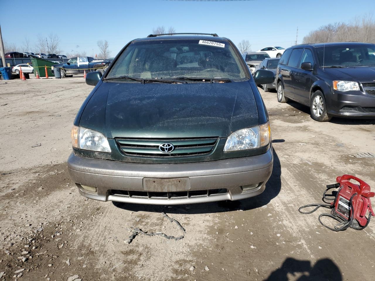 2002 Toyota Sienna - Image 5
