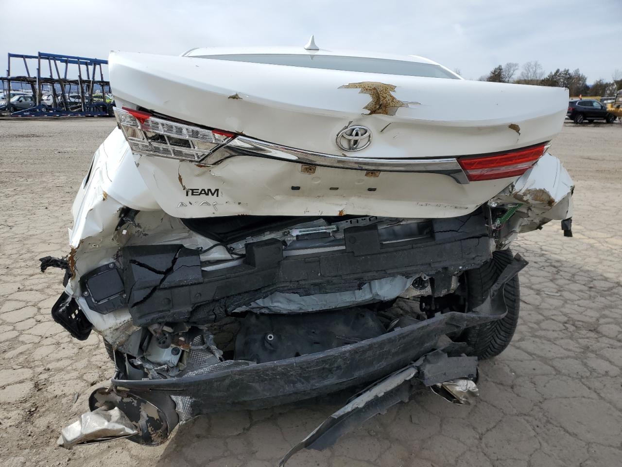 2013 Toyota Avalon - Image 6