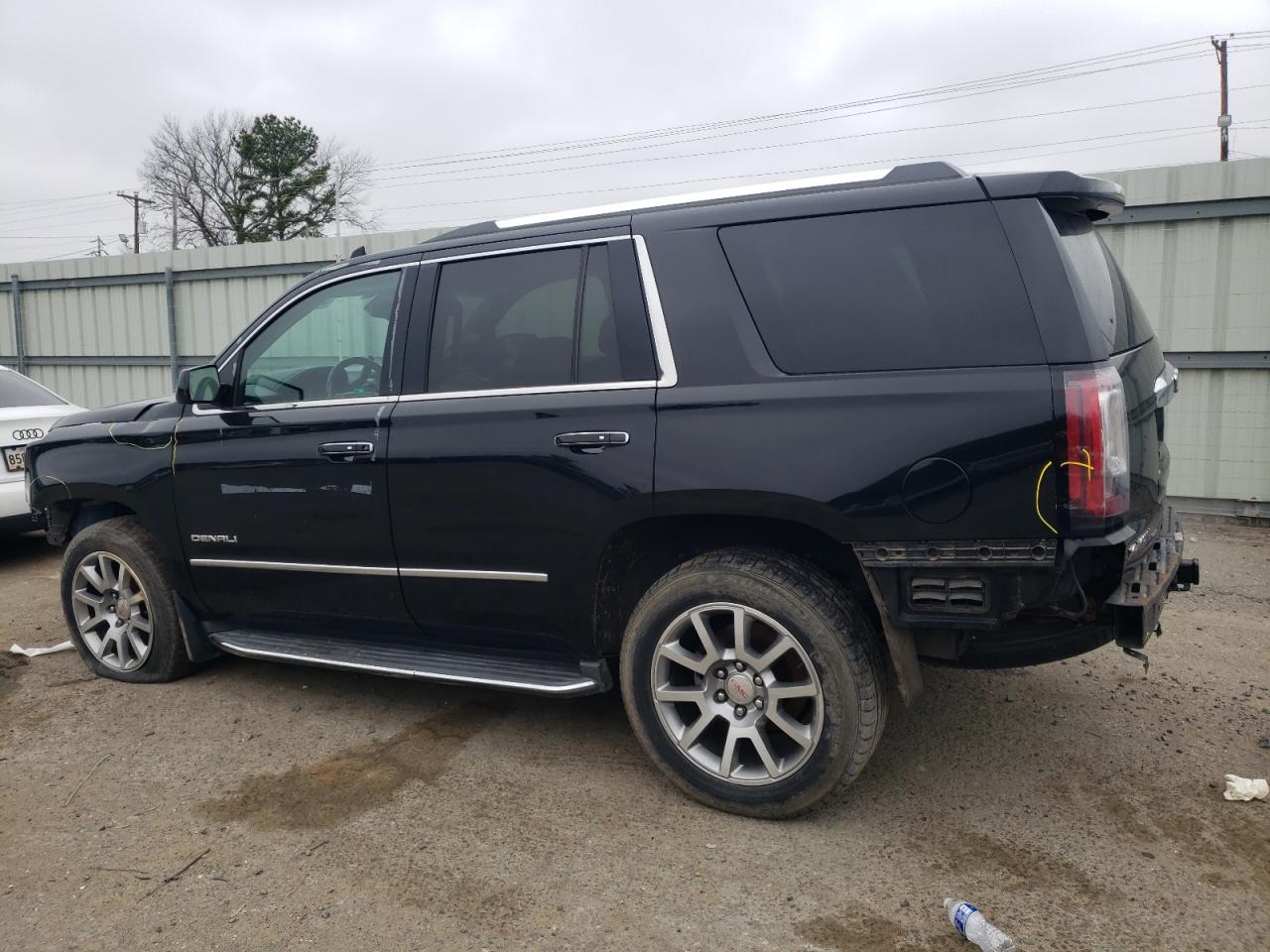 2015 GMC Yukon - Image 2