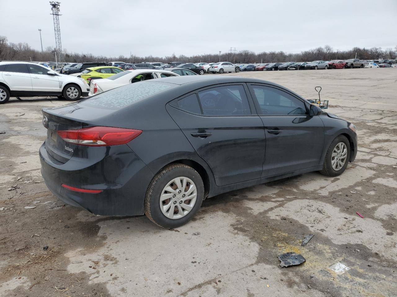 2018 Hyundai Elantra - Image 3