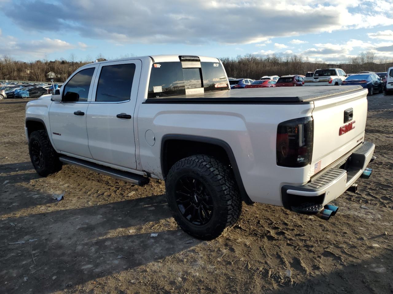 2017 GMC Sierra - Image 2