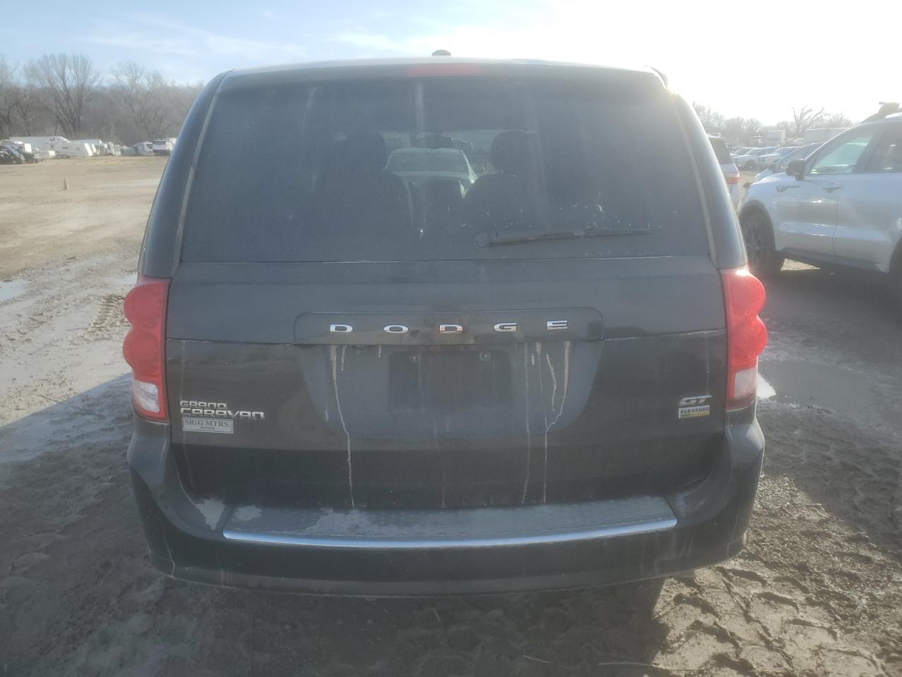 2017 Dodge Caravan - Image 6