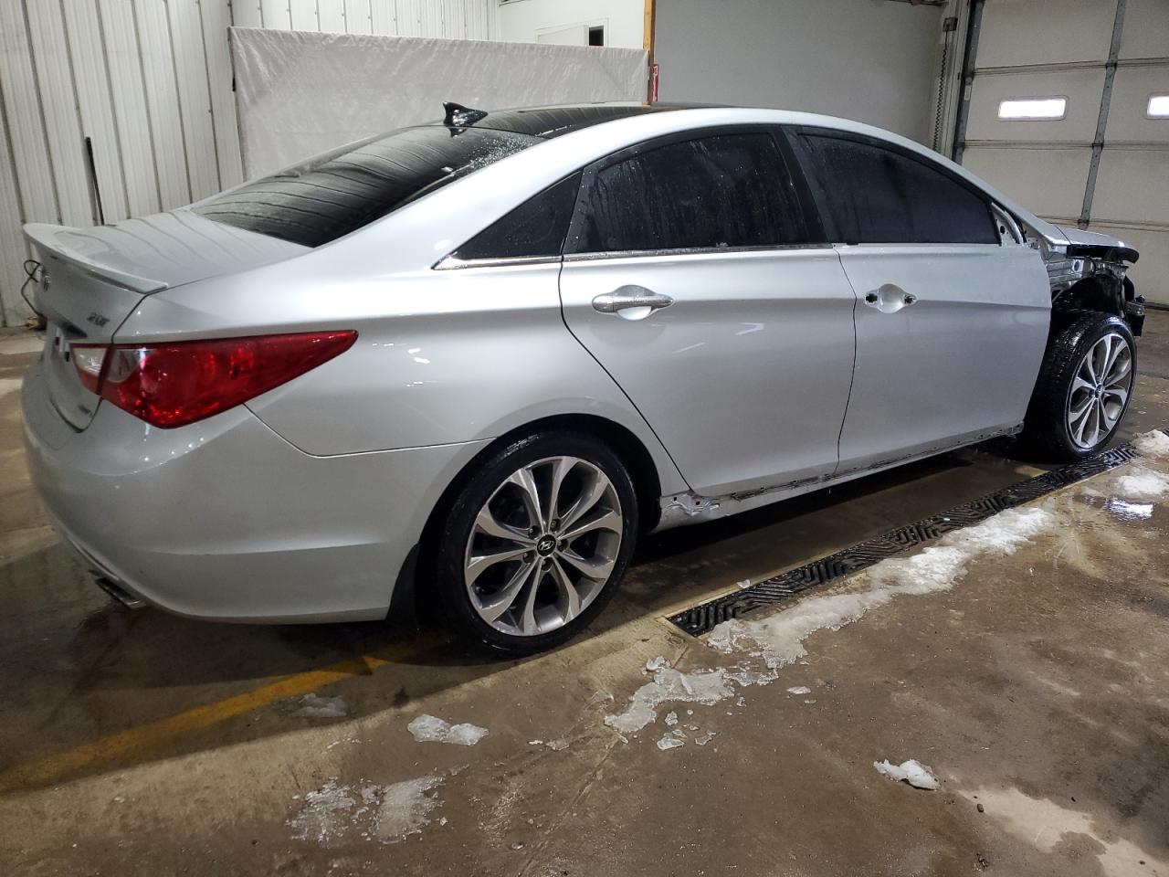 2013 Hyundai Sonata - Image 3