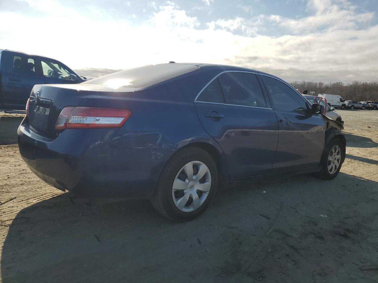 2011 Toyota Camry - Image 3
