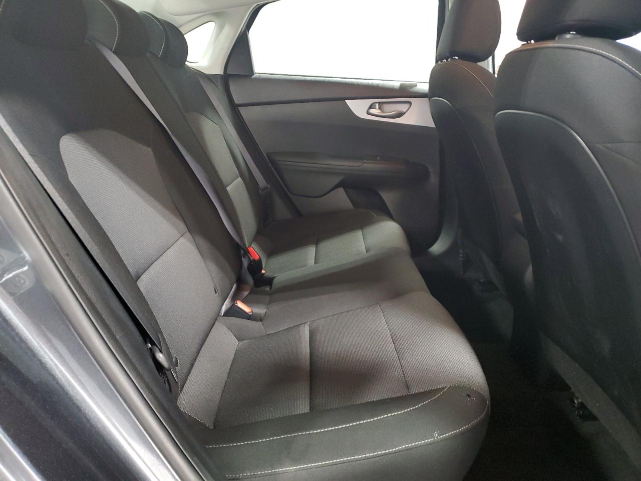 2024 Kia Forte - Image 10