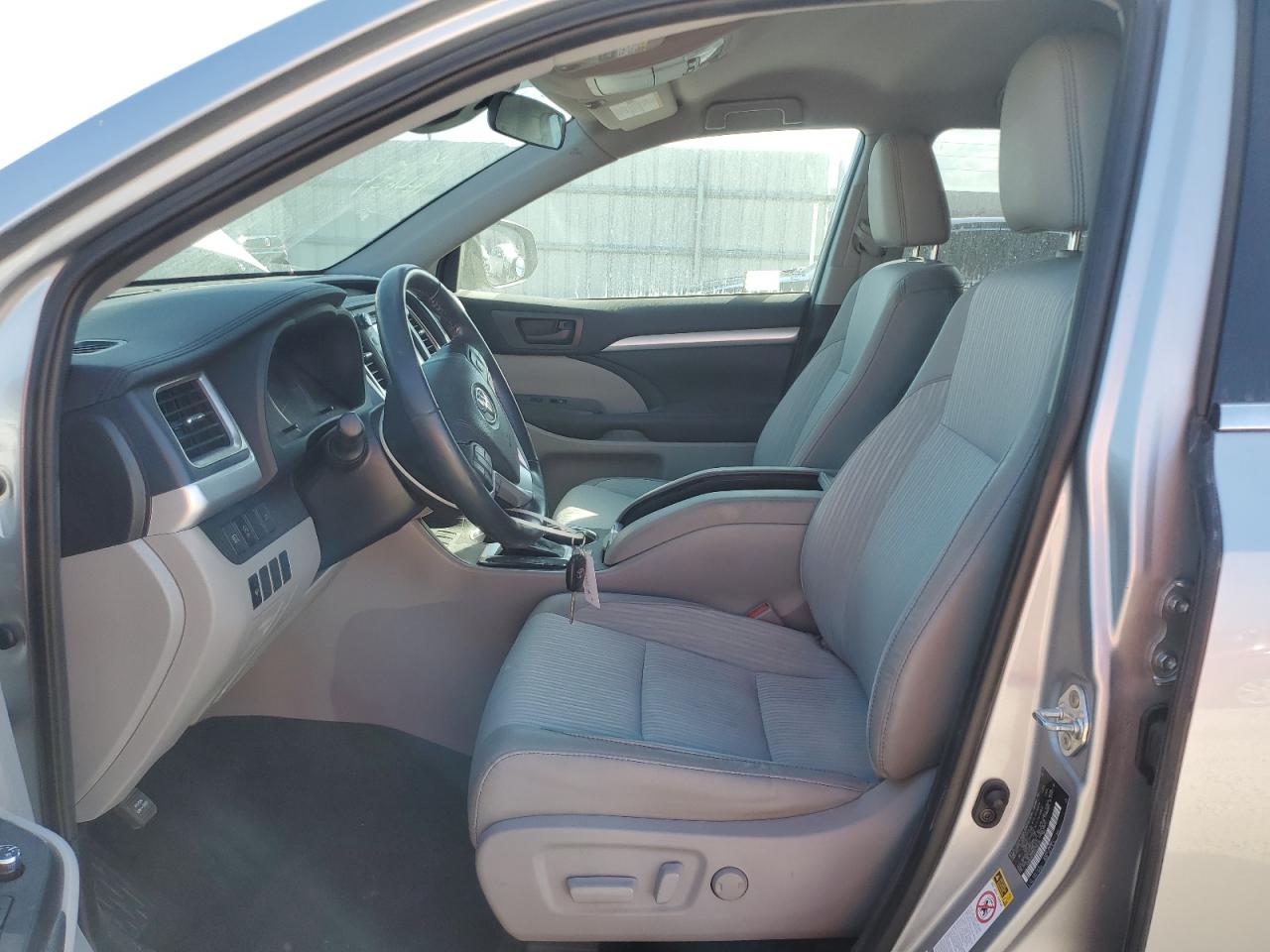 2019 Toyota Highlander - Image 7
