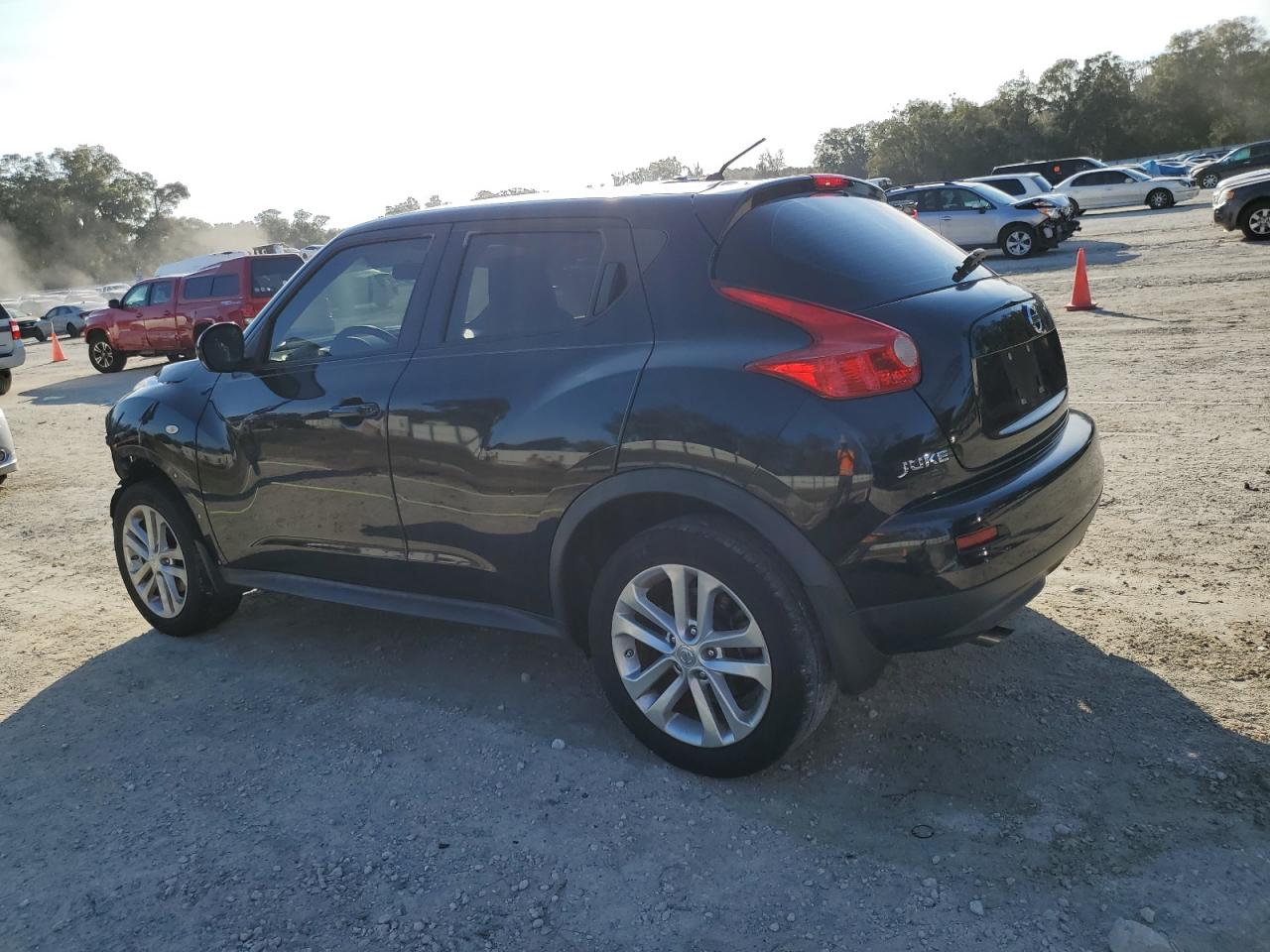 2014 Nissan Juke - Image 2