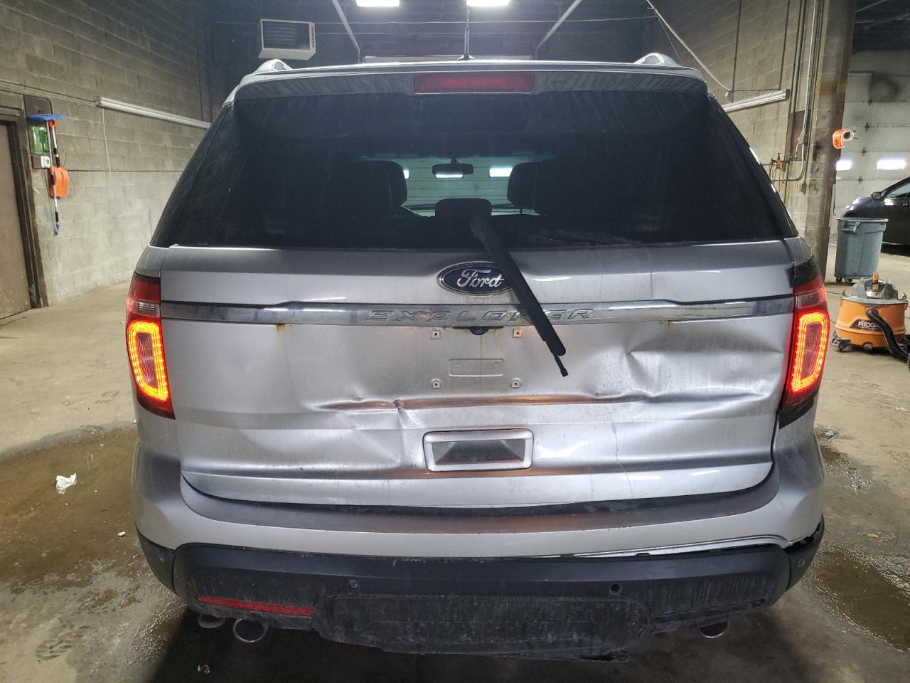 2014 Ford Explorer - Image 6