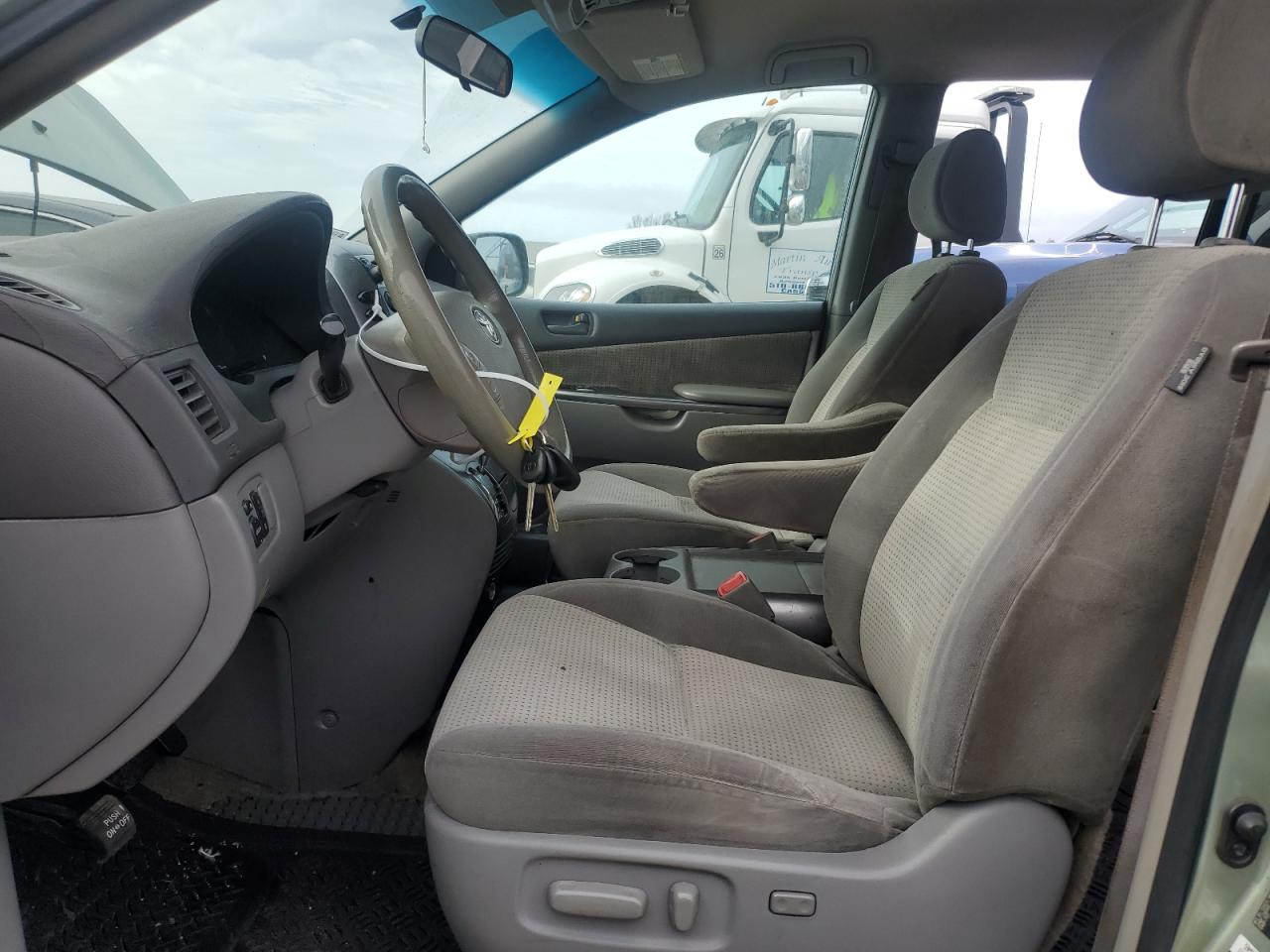 2008 Toyota Sienna - Image 7