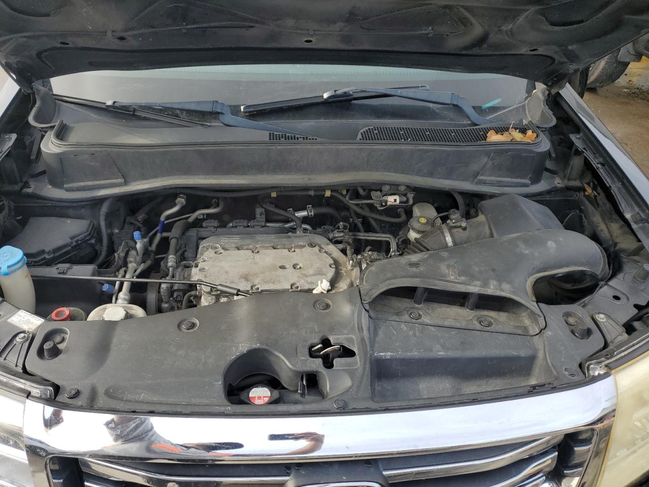 2015 Honda Pilot - Image 12