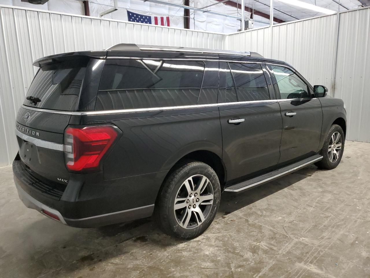 2022 Ford Expedition - Image 3