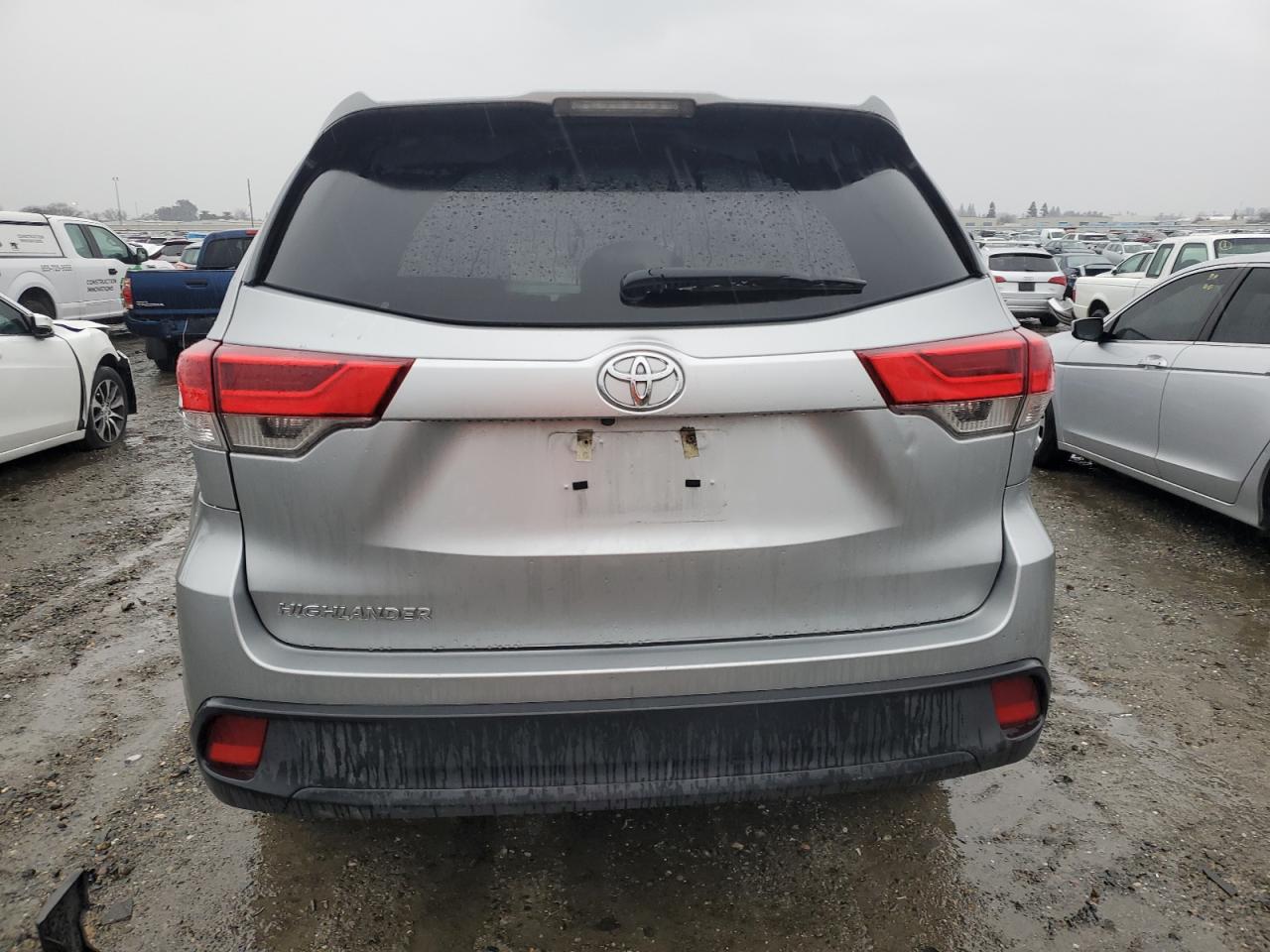 2019 Toyota Highlander - Image 6