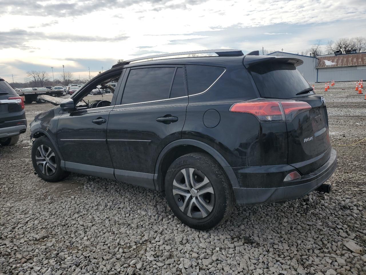 2017 Toyota RAV 4 - Image 2