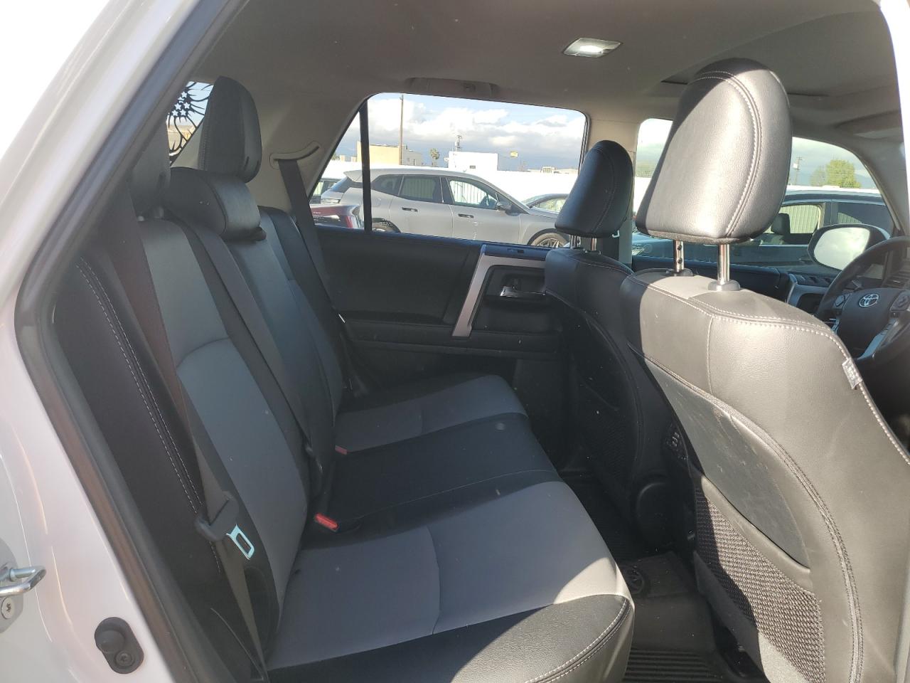 2022 Toyota 4Runner - Image 11