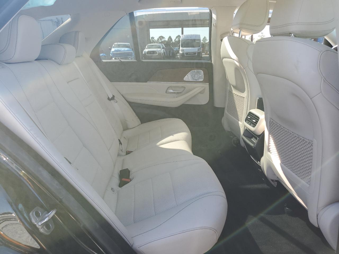 2022 Mercedes-Benz GLE - Image 12