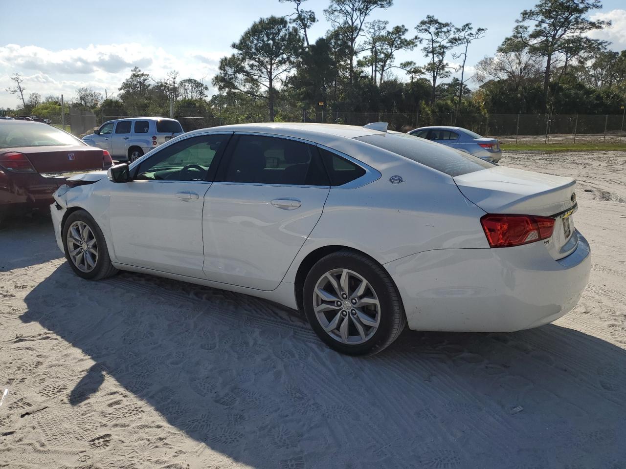 2016 Chevrolet Impala - Image 2