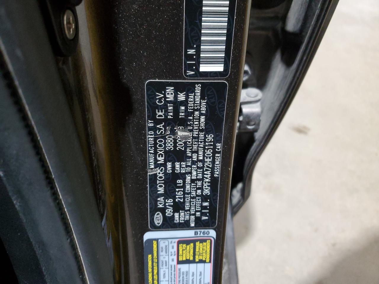 2017 Kia Forte - Image 12