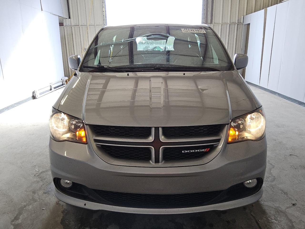 2019 Dodge Caravan - Image 5