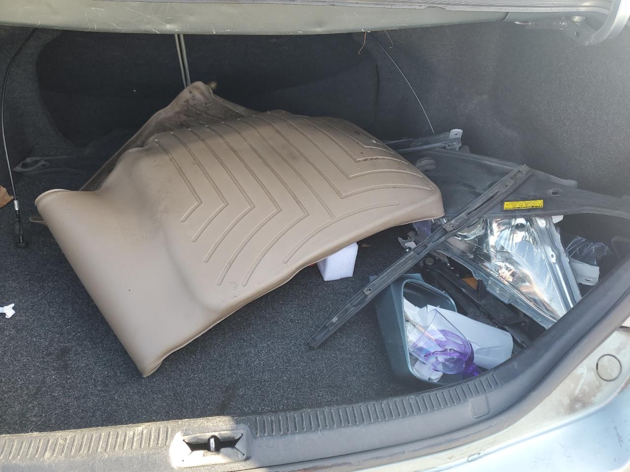 2011 Toyota Camry - Image 12