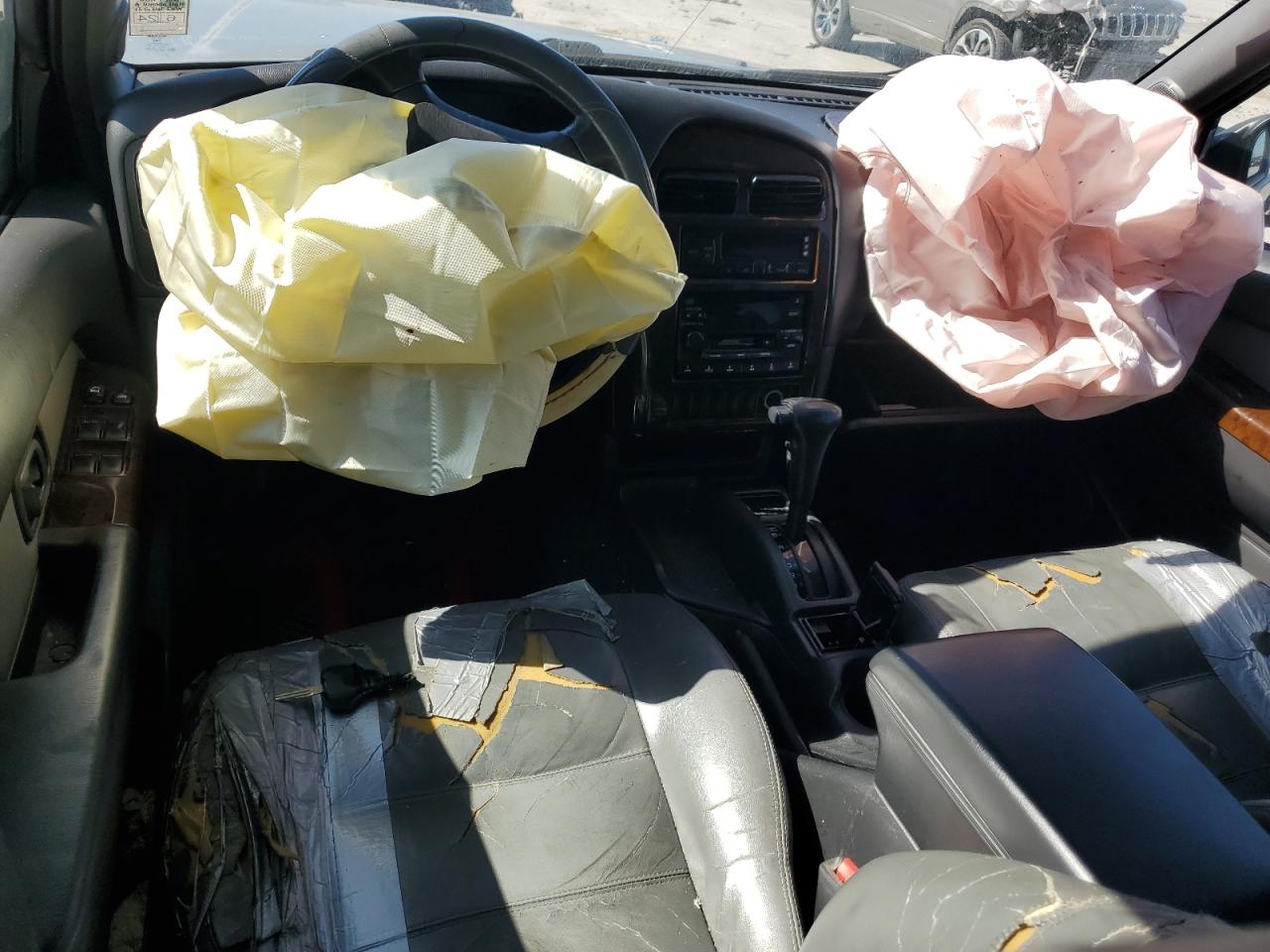 2000 Nissan Pathfinder - Image 8