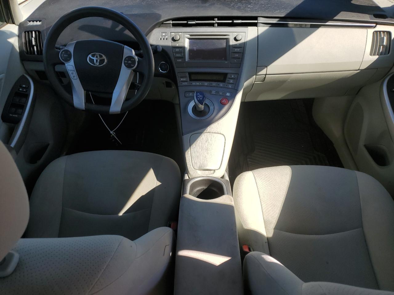 2015 Toyota Prius - Image 8