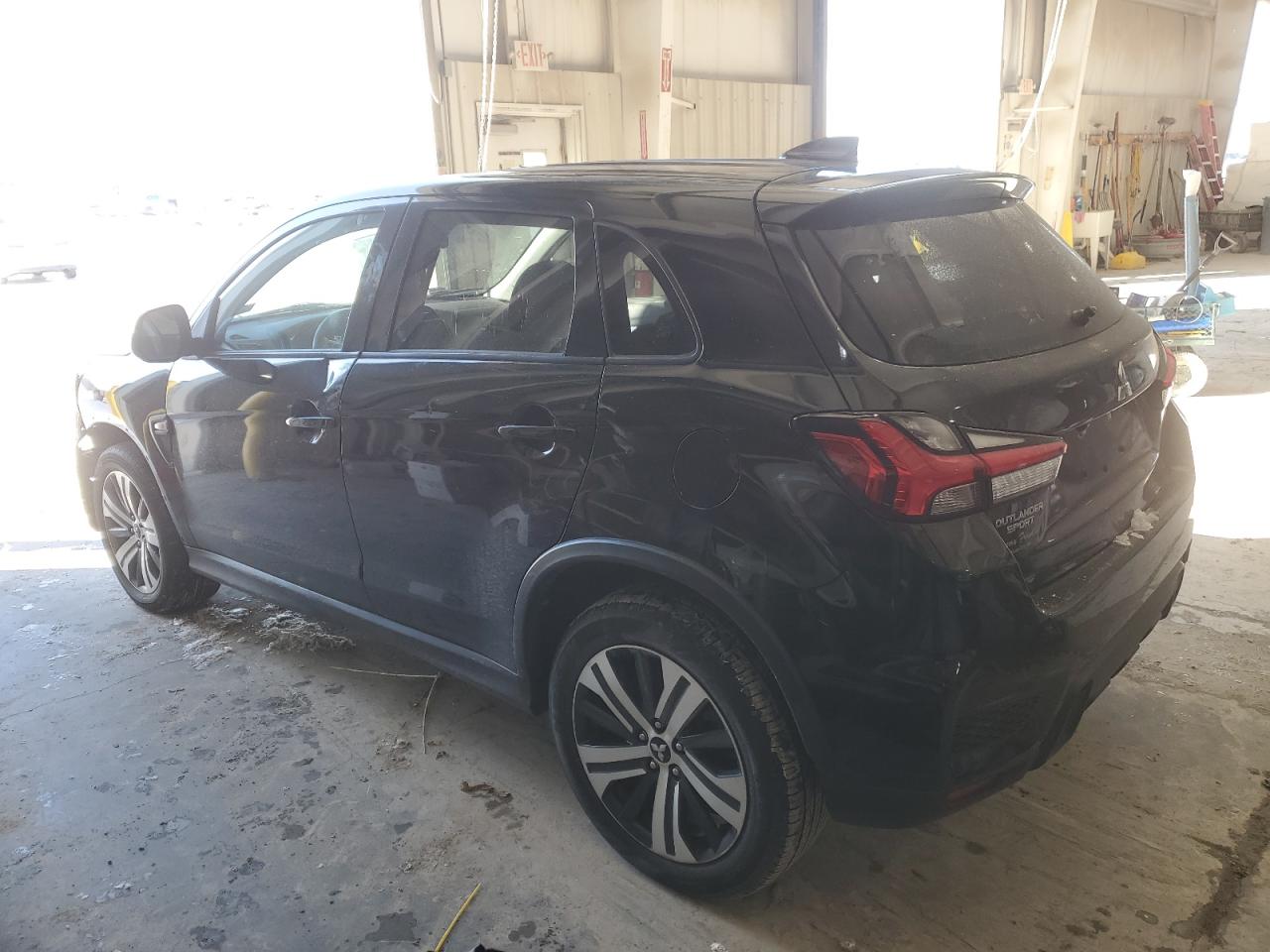 2020 Mitsubishi Outlander - Image 2