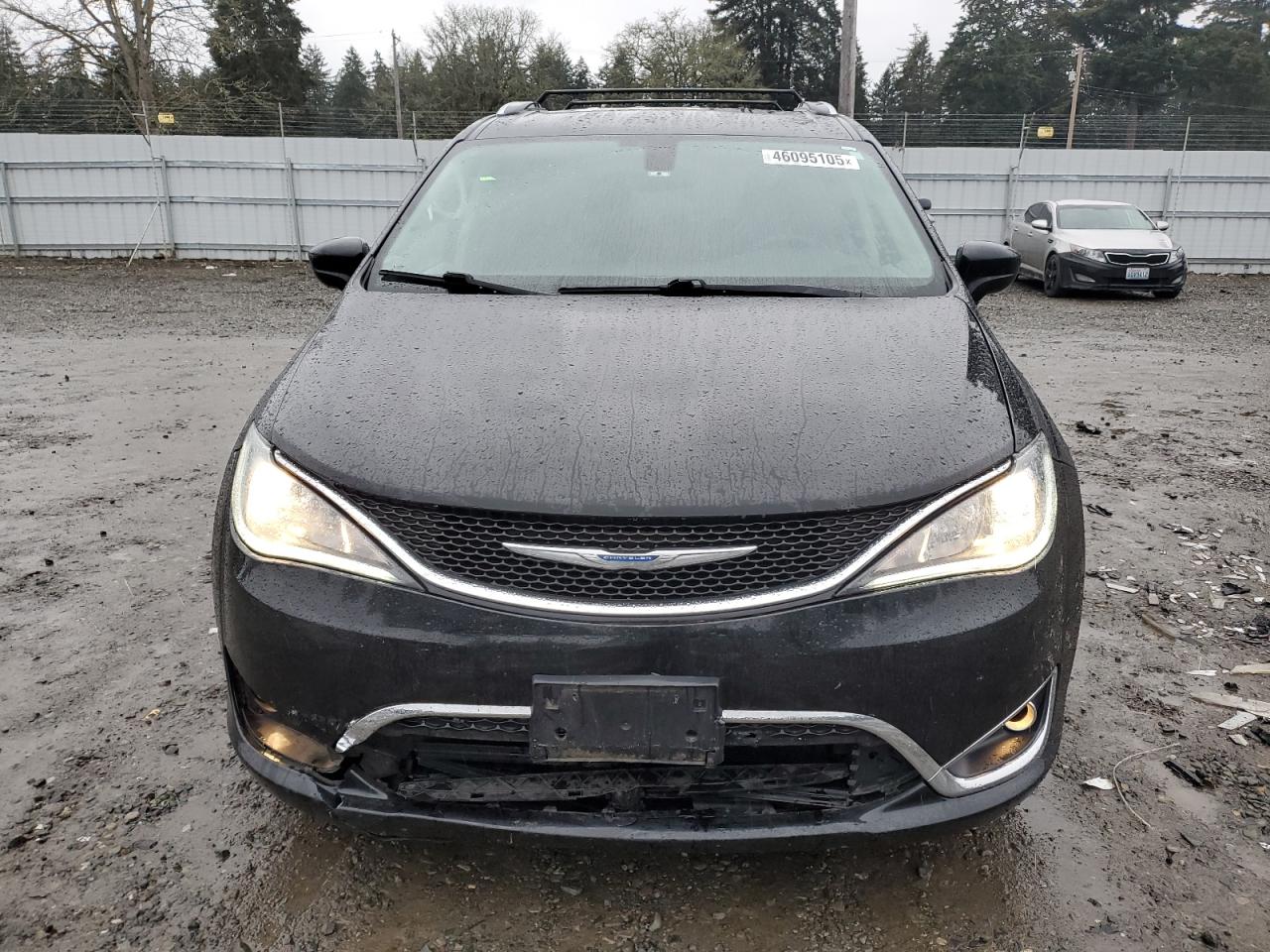 2018 Chrysler Pacifica - Image 5