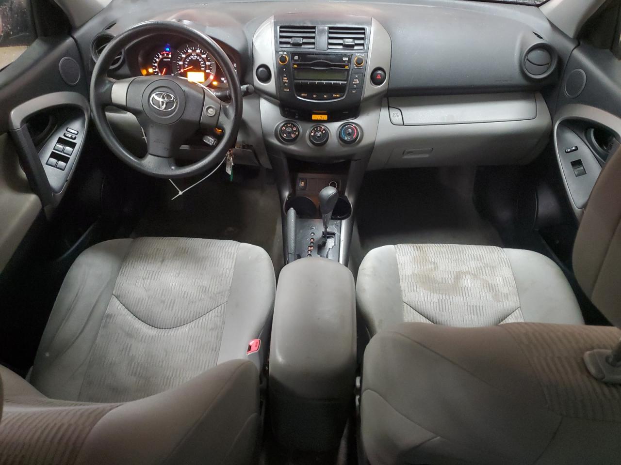 2011 Toyota RAV 4 - Image 8
