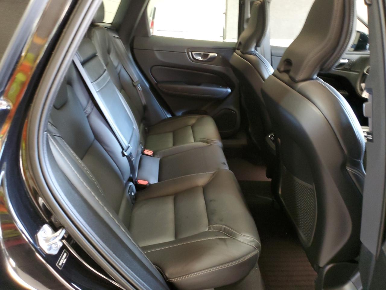 2021 Volvo XC60 - Image 11