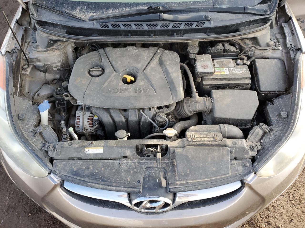 2012 Hyundai Elantra - Image 11