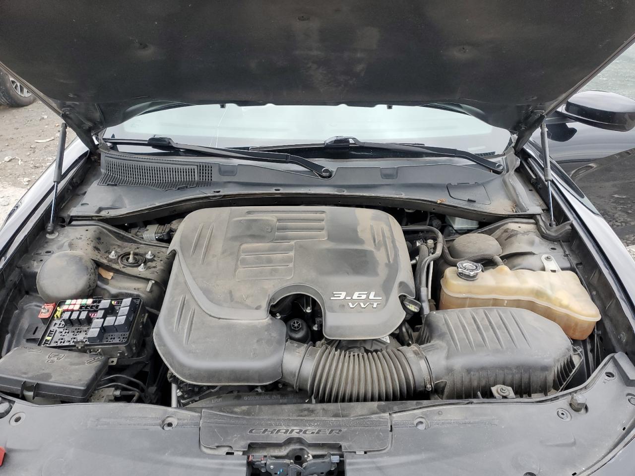 2018 Dodge Charger - Image 11