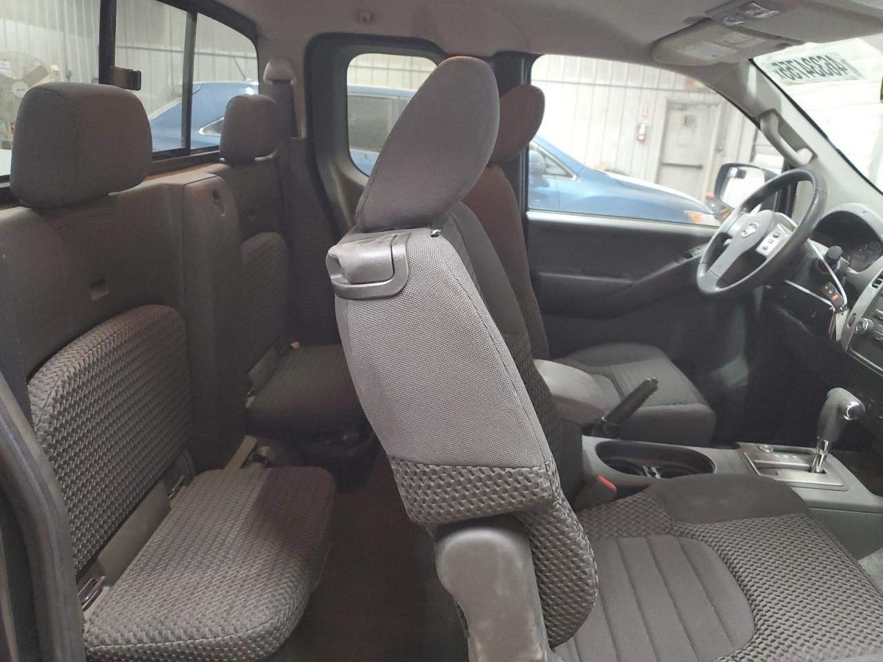 2012 Nissan Navara (Frontier) - Image 10