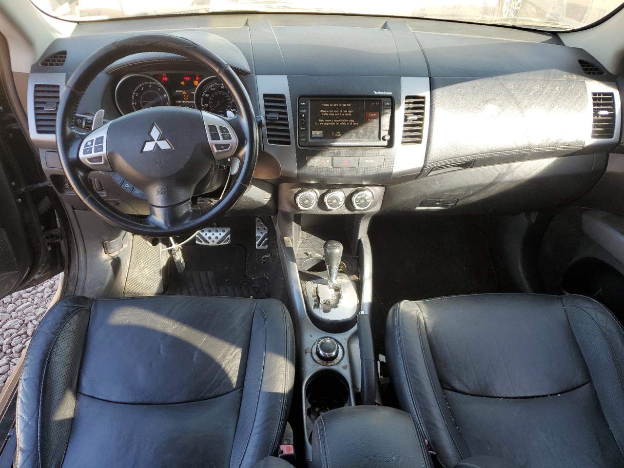 2010 Mitsubishi Outlander - Image 8