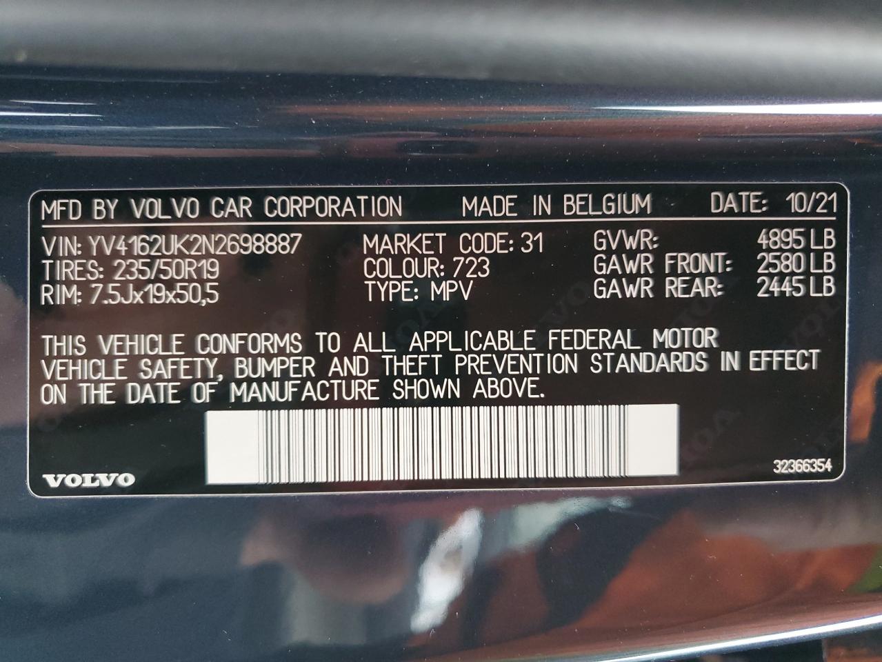 2022 Volvo XC40 - Image 13