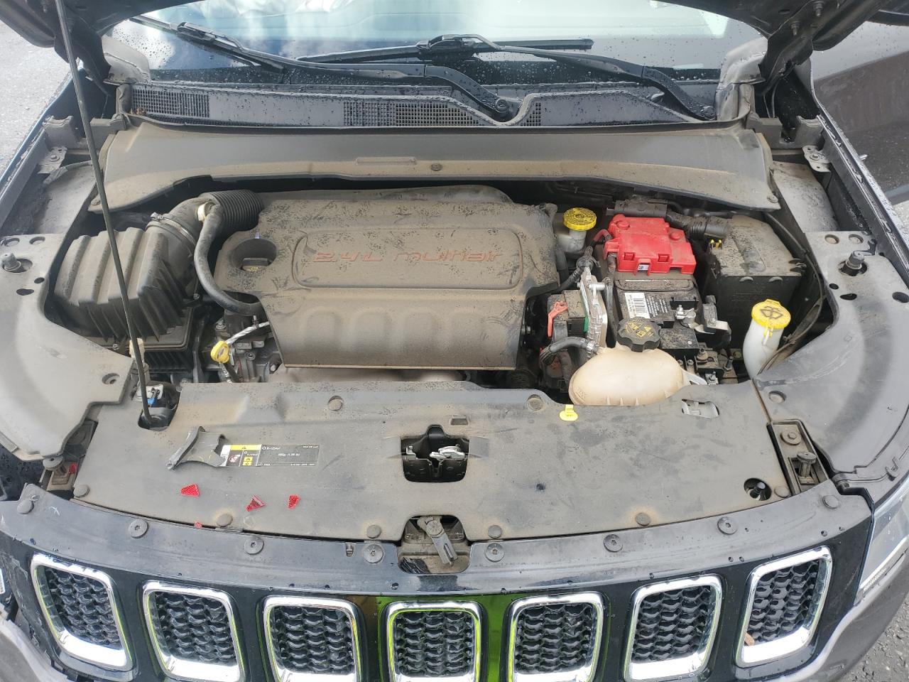 2020 Jeep Compass - Image 13