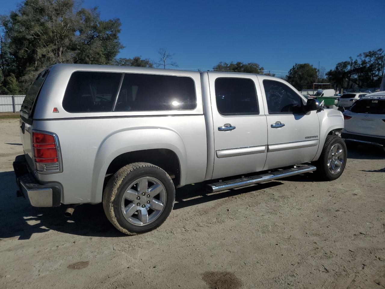 2012 GMC Sierra - Image 3