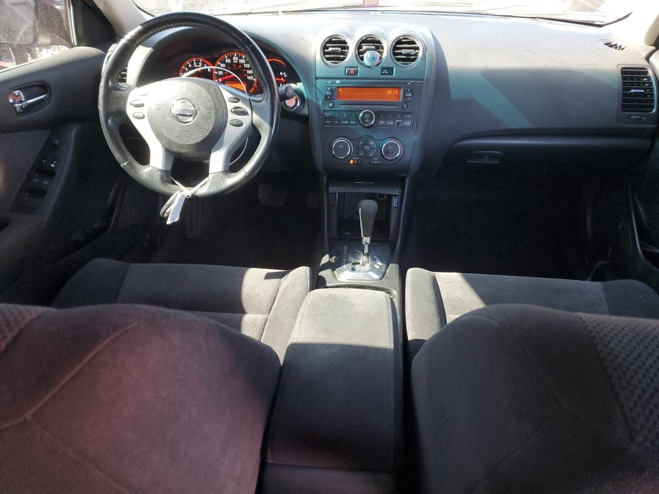 2009 Nissan Altima - Image 8