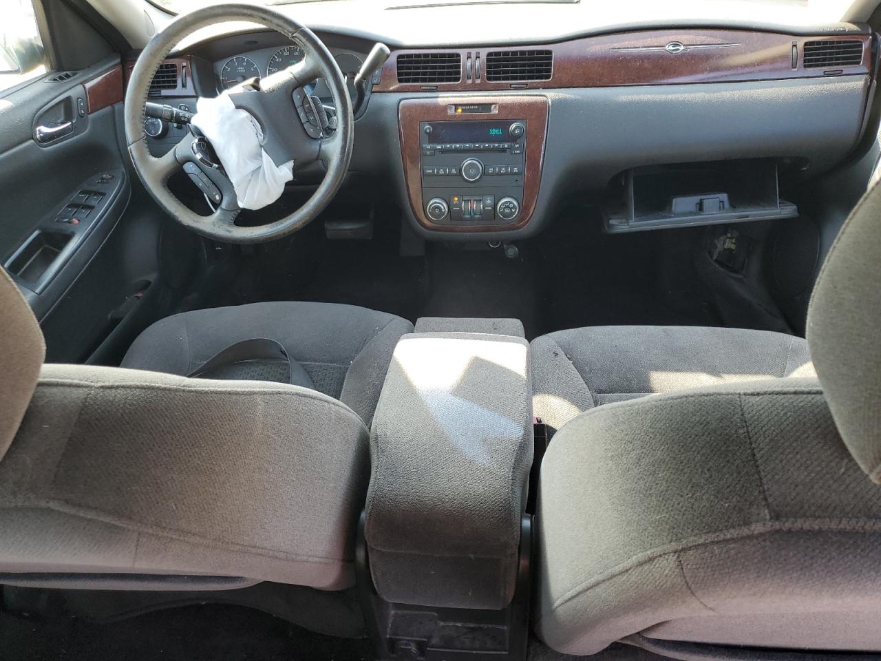 2006 Chevrolet Impala - Image 8