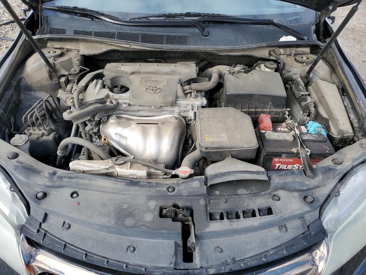 2016 Toyota Camry - Image 11