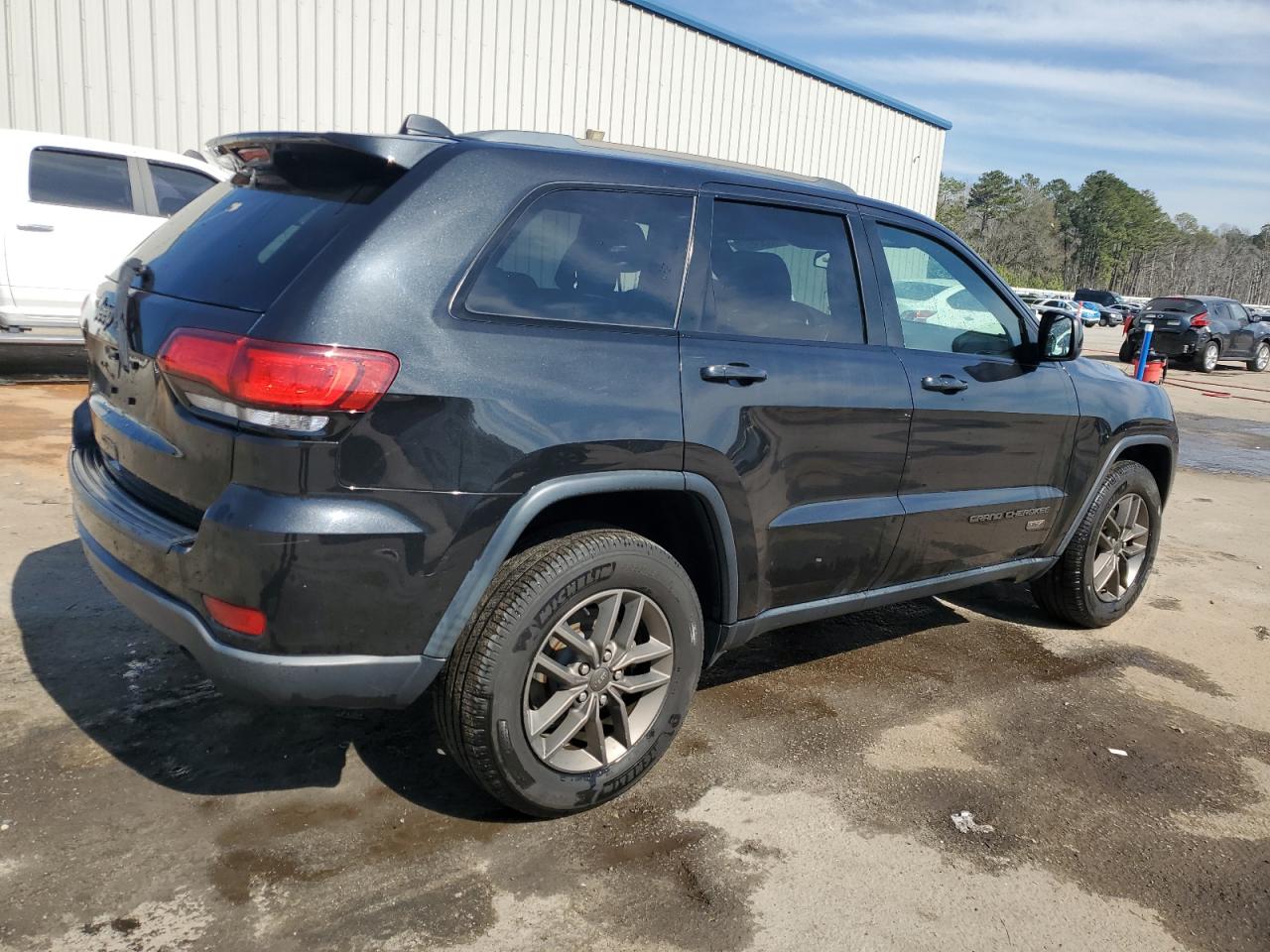 2016 Jeep Grand Cherokee - Image 3